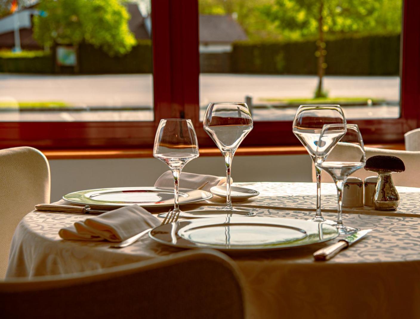 Logis Hotel & Restaurant Des Lacs Celles-sur-Plaine Zewnętrze zdjęcie