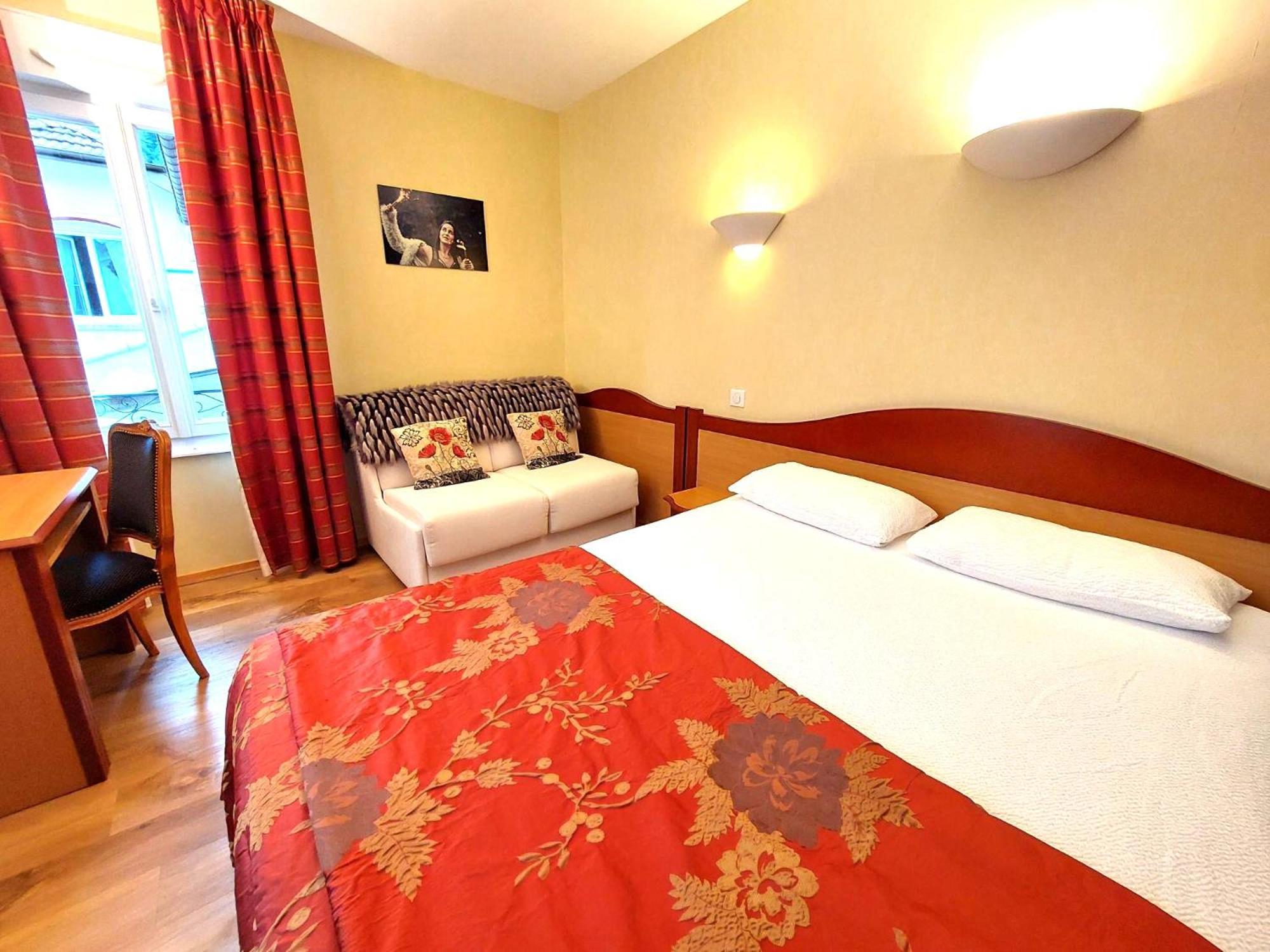 Logis Hotel & Restaurant Des Lacs Celles-sur-Plaine Zewnętrze zdjęcie